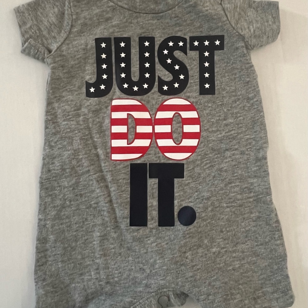 Nike Kids Gray Graphic, One Piece Suit, Size Newborn